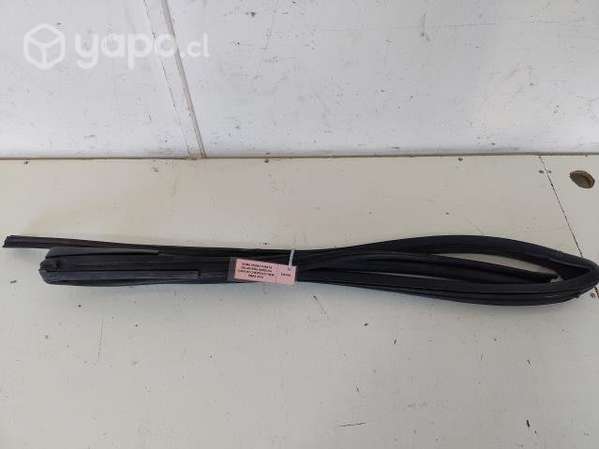 Goma Vidrio Puerta Del Der CHV NW DMAX 2018