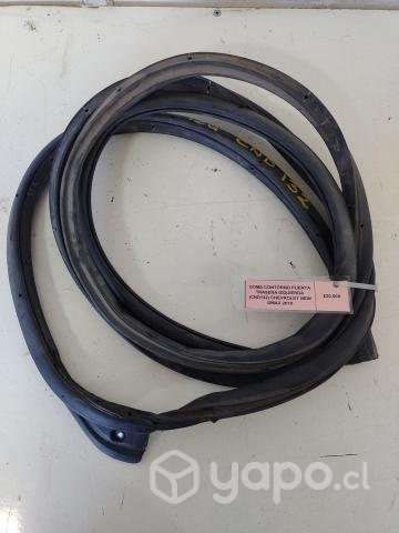 Goma Contorno Puerta Trasera Izq Nw Dmax 2018
