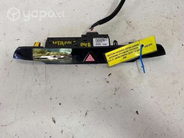 Boton hazard 93700-D3000 (HTA048) Hyundai Tucson 2