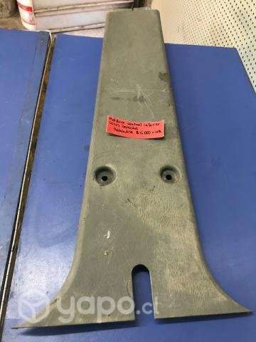 Tapiz cubre pilar centra inferior derecho Mahindra