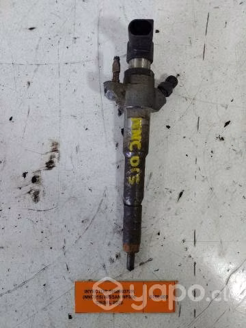 Inyector R (NNC015) Nissan NP300 Diesel