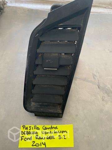 Rejilla central derecha ventilacion Ranger 2014