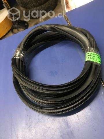 Goma contorno pilar del izq Ford Ranger 3.2 2018
