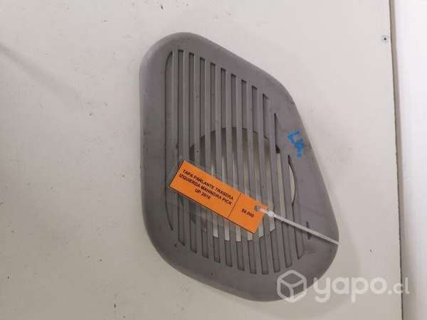 Tapa Parlante Trasera Izquierda Mahindra 2016