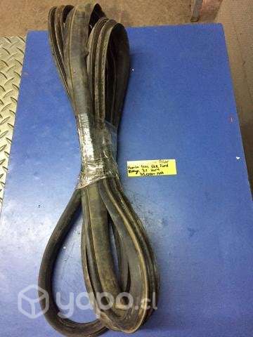 Goma contorno pilar puerta trasera der Ranger 2014
