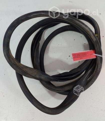 Goma Carroceria Puerta Delantera Izquie (FR31065)