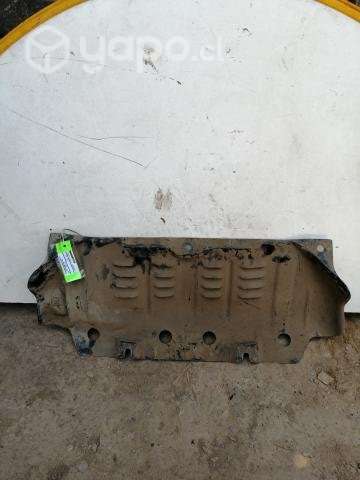 Tapa cubre radiador Mazda BT50 2012