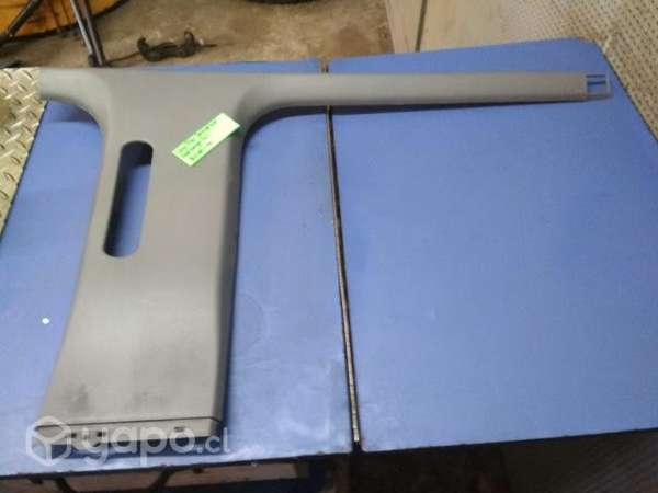 Tapiz cubre pilar central sup der Ford Ranger Tail