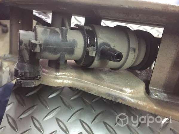 Pedal con bomba de embriague Ford Ranger 2014