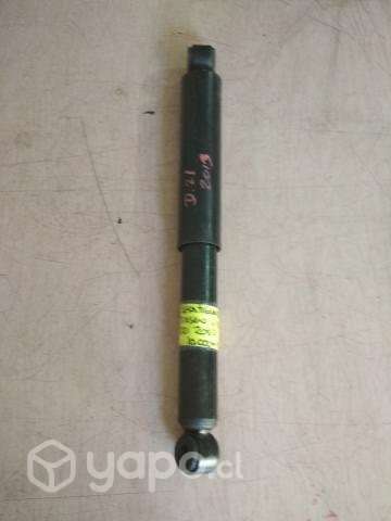 Amortiguador trasero Nissan D21 1996 al 2006