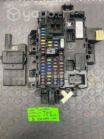 Caja fusible interior Ford Explorer 3.5 2013