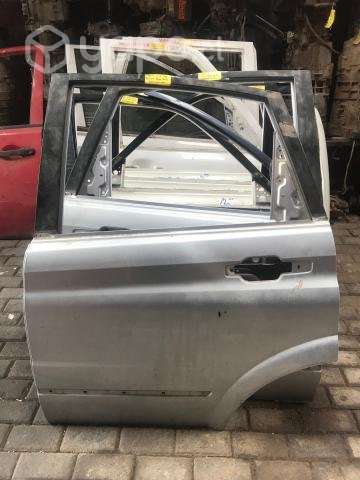 Puerta trasera izquierda Ssangyong Actyon Jeep 200