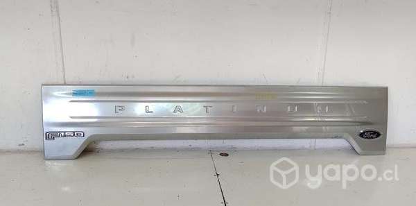 Moldura Portalon (FFP2244) Ford F150 2020