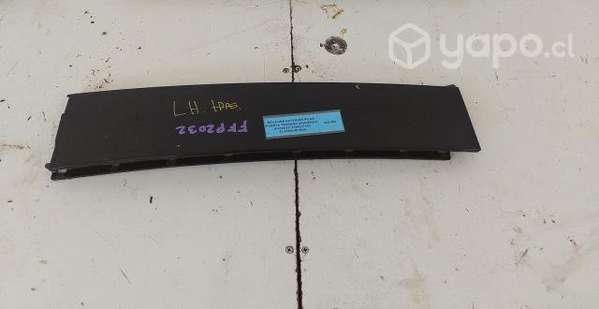 Moldura Exterior Pilar Puerta Tras Izq (FFP2032) F