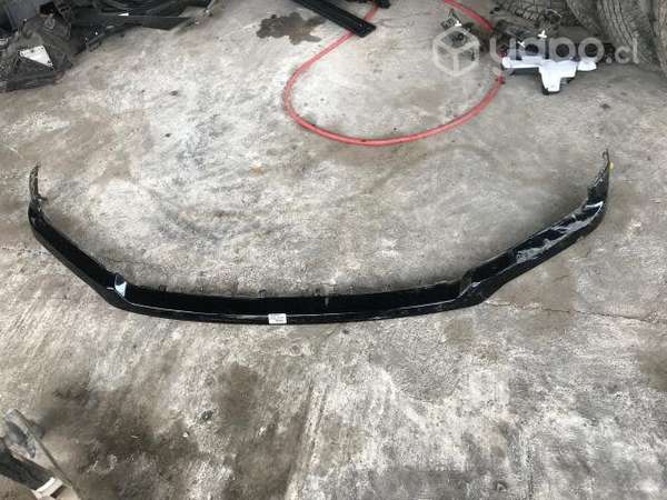 Moldura bajo opticos y mascara Ford F150 2019