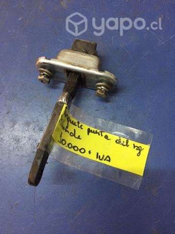 Trinquete puerta del izq Mahindra