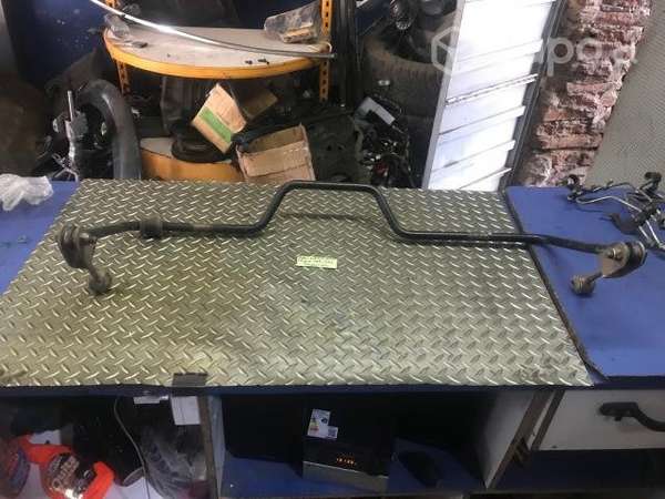 Barra estabilizadora trasera Mahindra Pick up
