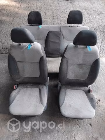 Juego Asientos (MLL003) Mitsubishi L200 2.5 Diesel