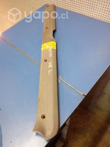 Cubre zocalo delantero izquierdo Ford Ranger Taila
