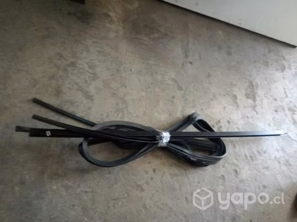 Goma vidrio puerta delantera izq Ford Transit