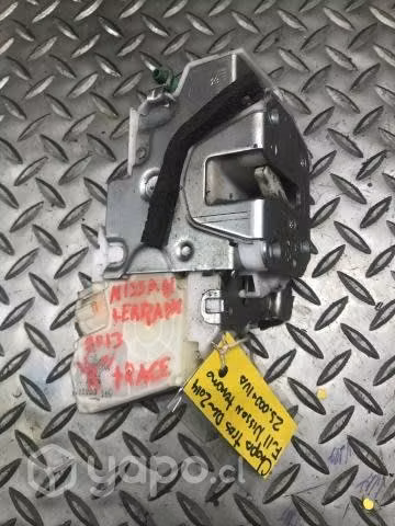 Chapa puerta trasera derecha Nissan Terrano 2002