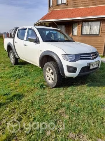 Camioneta Mitsubishi L200