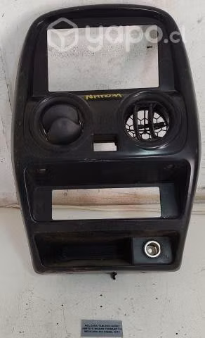 Moldura Tablero Radio (NMT071) Nissan Terrano 2.5