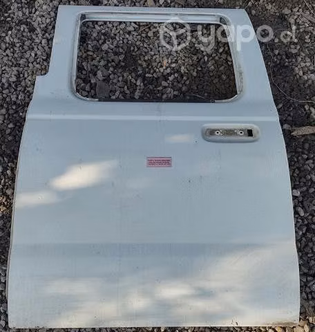 Puerta Trasera Izq (NTX146) Nissan Terrano Japon