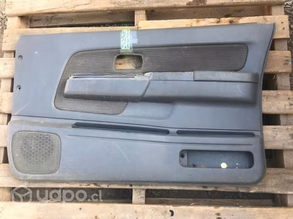 Tapiz puerta delantera derecha Nissan Terrano