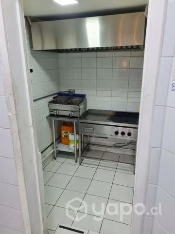 Local comida al paso equipado