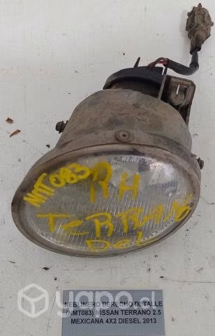 Neblinero Derecho Detalle (NMT083) Nissan Terrano