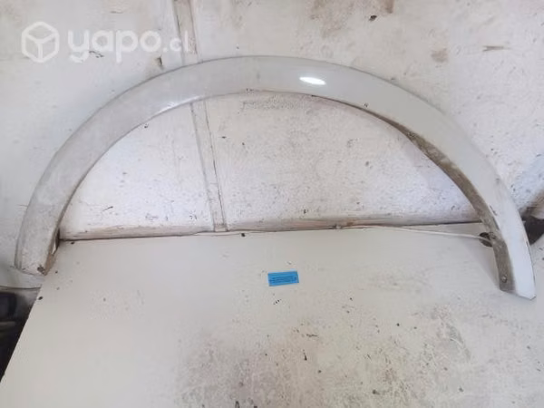 Moldura Pasa Rueda Del Der (FFL251) F150 5.0 Lar