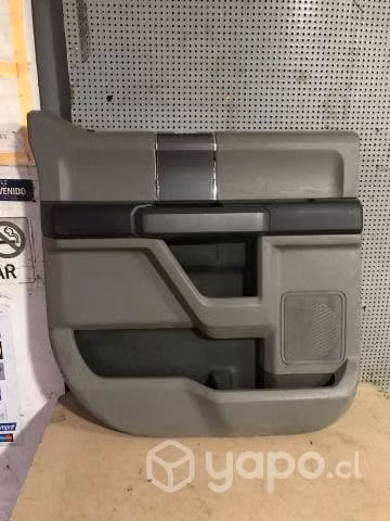 Tapiz puerta trasera izquierda Ford F150 2018