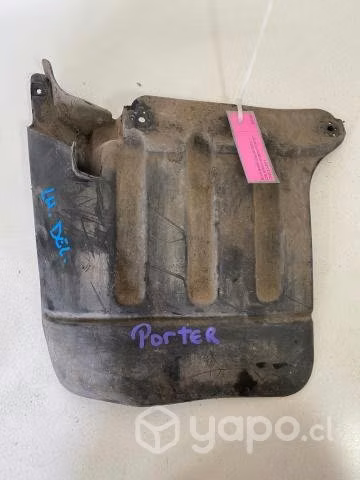 Bota barro delantero izq Hyundai Porter CRDI 2011