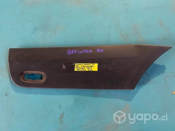 Moldura central tras der A Benz Sprinter