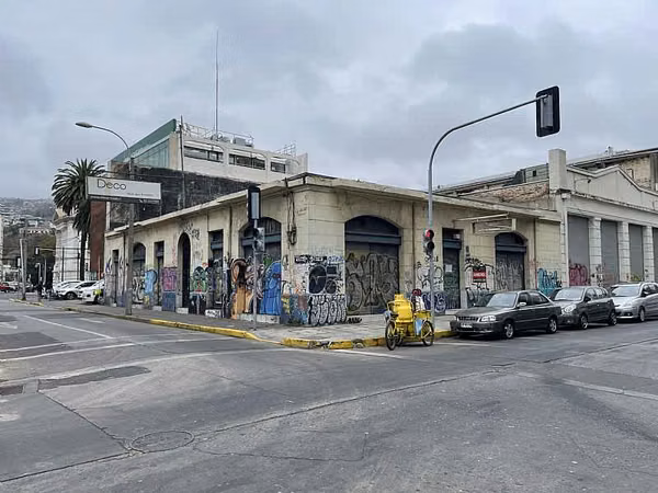 Local SE VENDE AMPLIO LOCAL COMERCIAL (CÓD. 337)