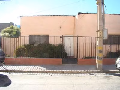 SITIO Terreno en venta en sector centro, calle Yerbas Buenas.