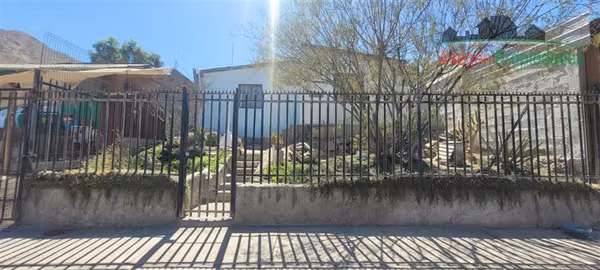 CASA Casa en venta en la Población Juan Pablo II