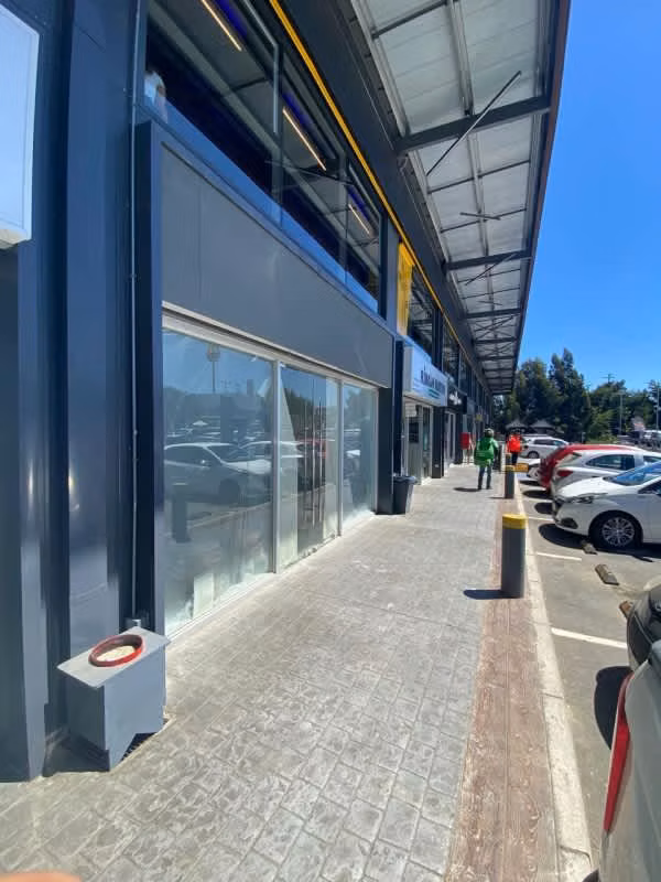 ARRIENDO ULTIMO LOCAL COMERCIAL 72M2  STRIP CENTER