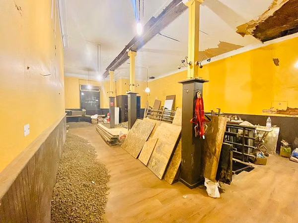 ARRIENDO OFICINA 228 MT2 REMODELADA CALLE BLANCO VALPARAISO