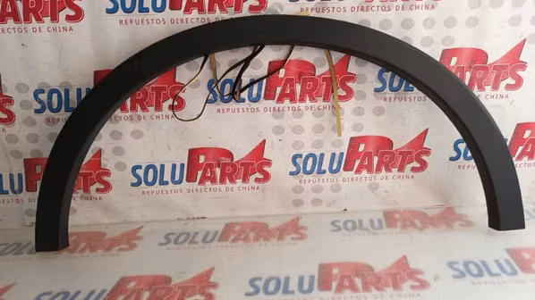 MOLDURA DE RUEDA DELANTERA IZQUIERDA PARA GS3 OLD