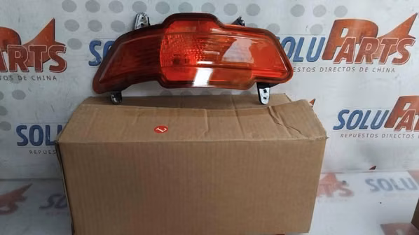 NEBLINERO TRASERO IZQUIERDO PARA 560