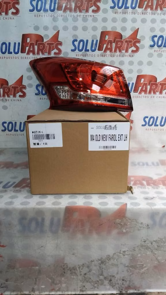 FAROL EXTERIOR IZQUIERDO PARA M4 OLD NEW