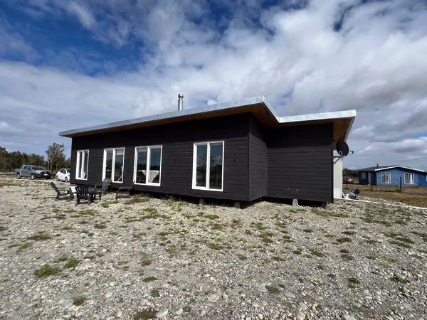 Casa semi nueva en venta en Puerto Varas (65216)