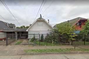 VENDO CASA CON 3 DEPTOS INTERIOR, SECT UFRO (65700)