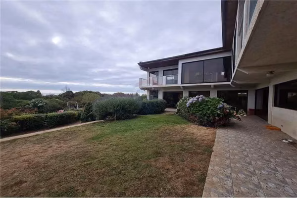 Hermosa casa, 4 dorm, espacios amplios y luminosos, Lomas de Mantagua