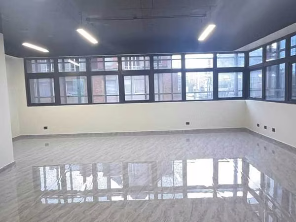 Oficina Nueva de 60 m2 con 2 Estacionamientos (67660)
