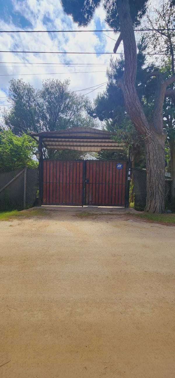 PARCELA CON CASA, PISCINA Y QUINCHO (69776)