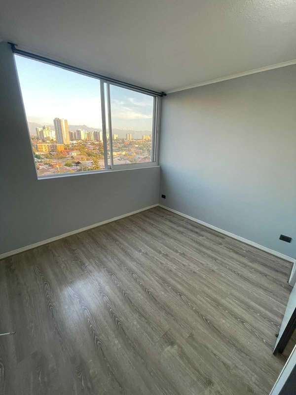 Se vende Dpto. a pasos del metro Lo Ovalle (70755)