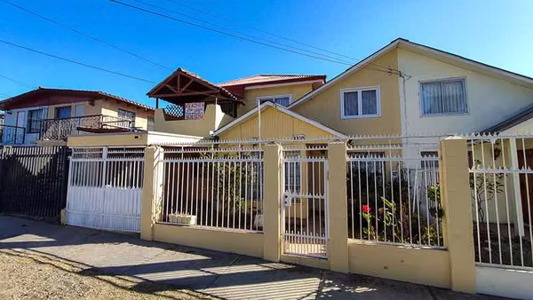 Se vende casa dos pisos Sindempart Coquimbo (72150)